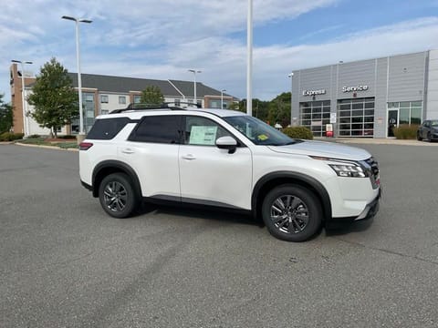 1 image of 2025 Nissan Pathfinder SV