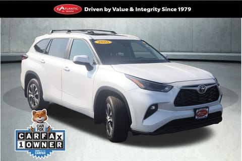 1 image of 2025 Toyota Highlander XLE