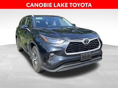 1 image of 2026 Toyota Highlander Hybrid Hybrid XLE