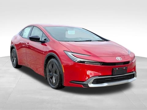 1 image of 2026 Toyota Prius Plug-In Hybrid SE