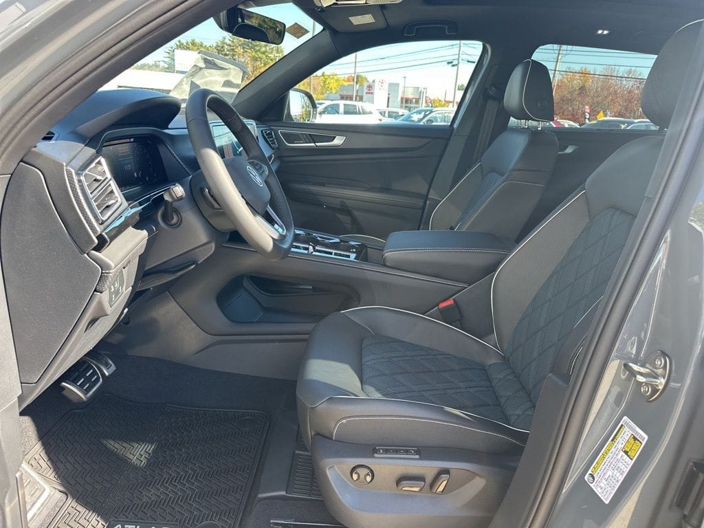 2026 Volkswagen Atlas Cross Sport SEL Premium R-LINE - Photo 9