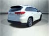 24 thumbnail image of  2017 Toyota Highlander Hybrid XLE