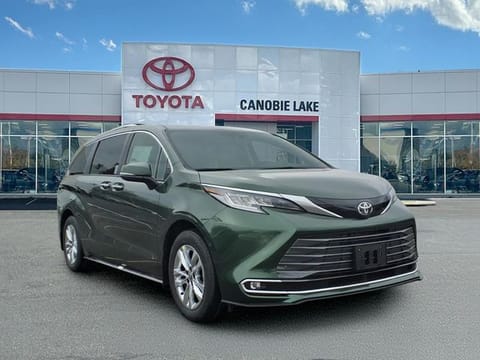 1 image of 2026 Toyota Sienna Limited
