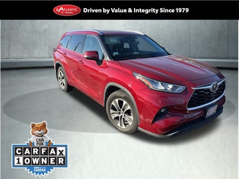 1 image of 2020 Toyota Highlander XLE