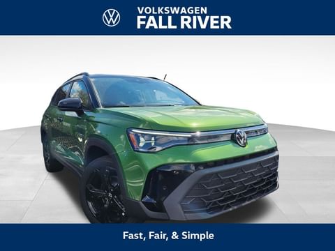 1 image of 2025 Volkswagen Taos 1.5T SE Black