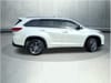 25 thumbnail image of  2017 Toyota Highlander Hybrid XLE