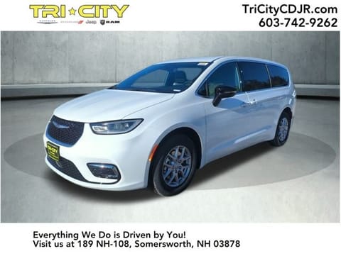 1 image of 2026 Chrysler Pacifica Select