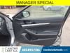 9 thumbnail image of  2023 Nissan Maxima SV