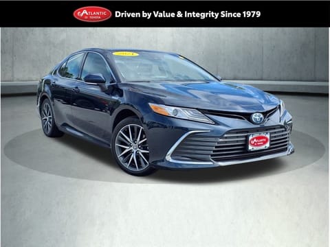 1 image of 2021 Toyota Camry Hybrid XLE Hybrid