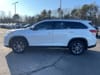 3 thumbnail image of  2019 Toyota Highlander XLE