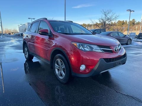 1 image of 2015 Toyota RAV4 XLE