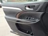 7 thumbnail image of  2018 Toyota Highlander XLE