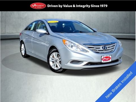 1 image of 2013 Hyundai Sonata GLS