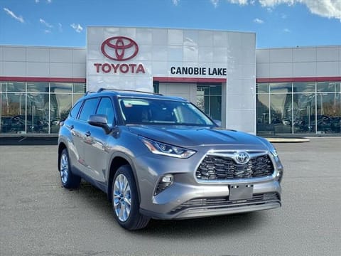 1 image of 2026 Toyota Highlander Limited