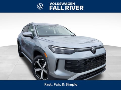 1 image of 2025 Volkswagen Tiguan 2.0T SE