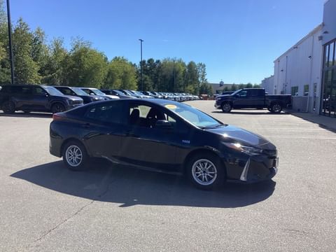 1 image of 2021 Toyota Prius Prime LE