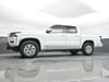 26 thumbnail image of  2022 Nissan Frontier SV