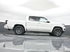 24 thumbnail image of  2025 Nissan Frontier SV