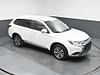 33 thumbnail image of  2019 Mitsubishi Outlander SE