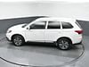 29 thumbnail image of  2019 Mitsubishi Outlander SE