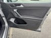 14 thumbnail image of  2020 Volkswagen Tiguan SE