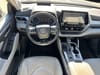 15 thumbnail image of  2021 Toyota Highlander Hybrid Platinum