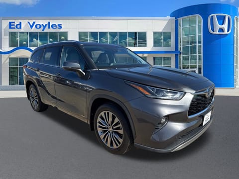 1 image of 2021 Toyota Highlander Hybrid Platinum