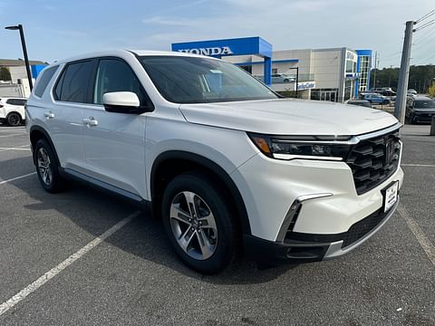 1 image of 2025 Honda Pilot EX-L