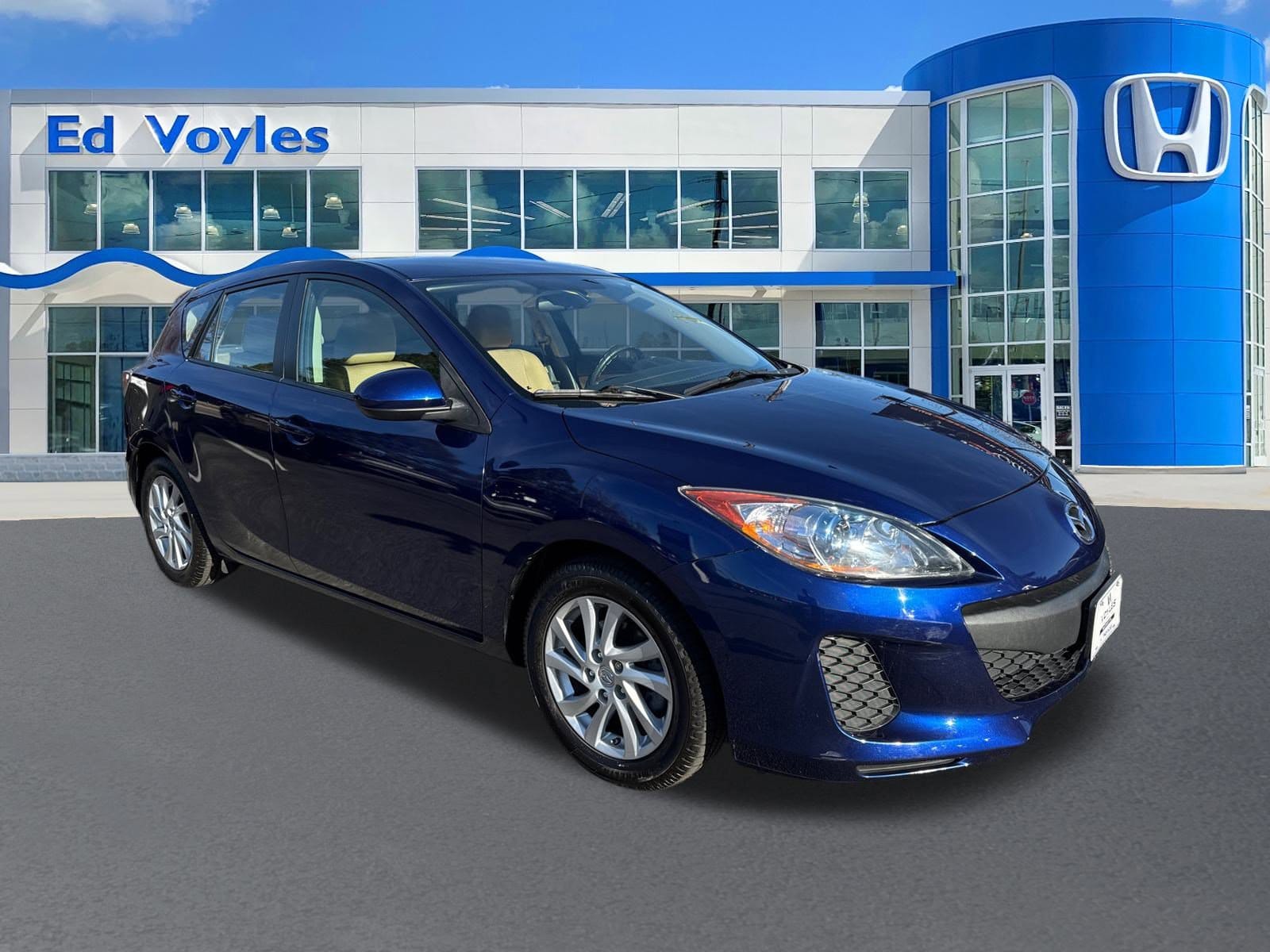 2012 Mazda MAZDA3 i Touring's photo