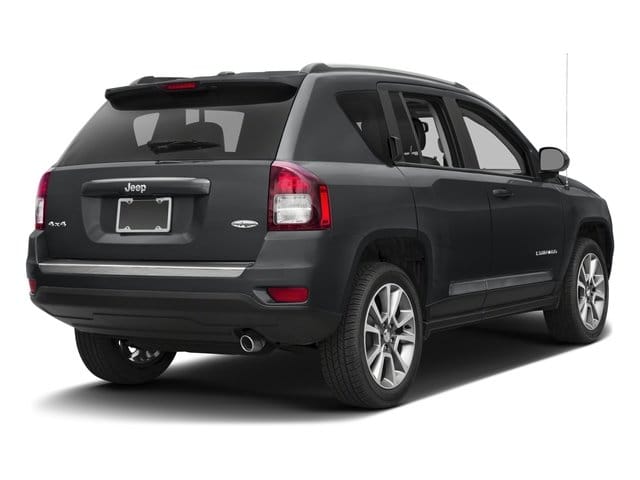 3 thumbnail image of  2017 Jeep Compass Latitude