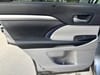 24 thumbnail image of  2015 Toyota Highlander XLE V6