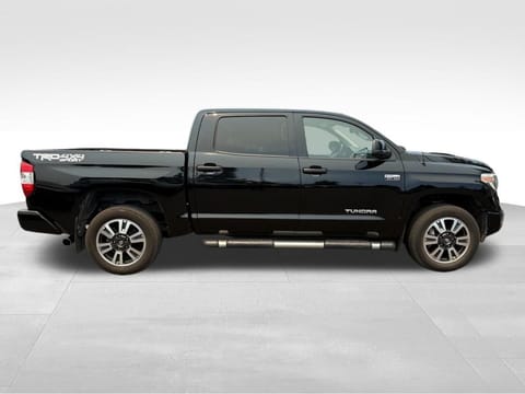 2018 Toyota Tundra SR5