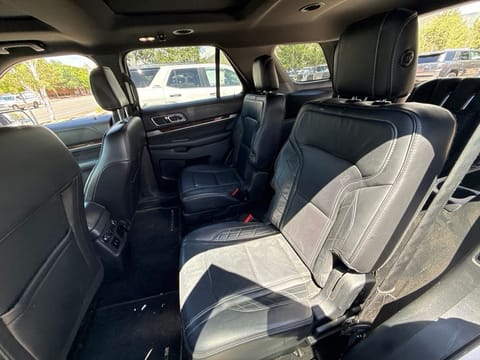 2019 Ford Explorer Platinum
