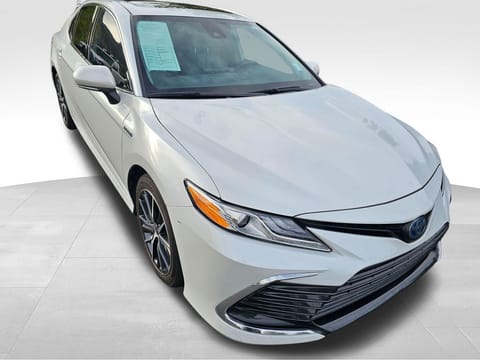 2021 Toyota Camry Hybrid XLE