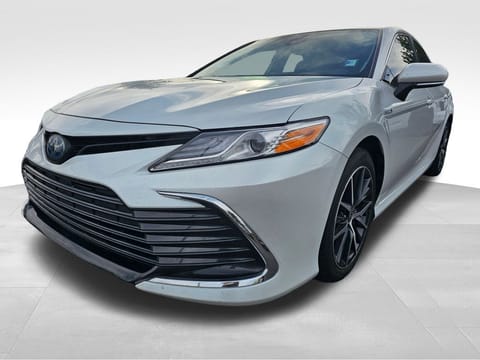 2021 Toyota Camry Hybrid XLE