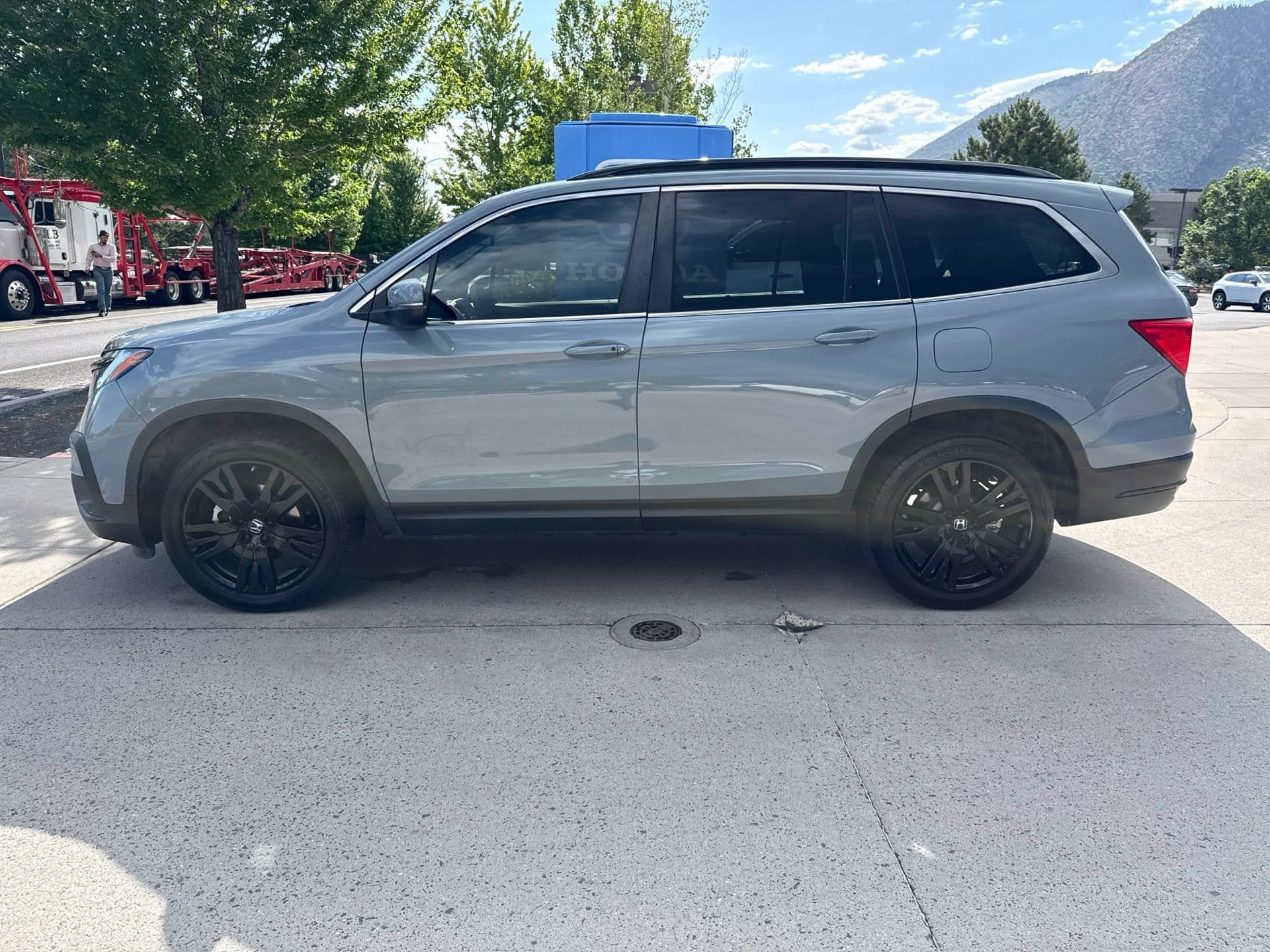 2022 Honda Pilot SE - Photo 8