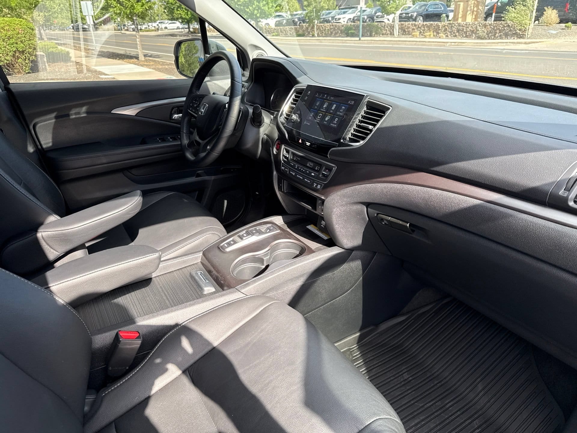 2022 Honda Pilot SE - Photo 26