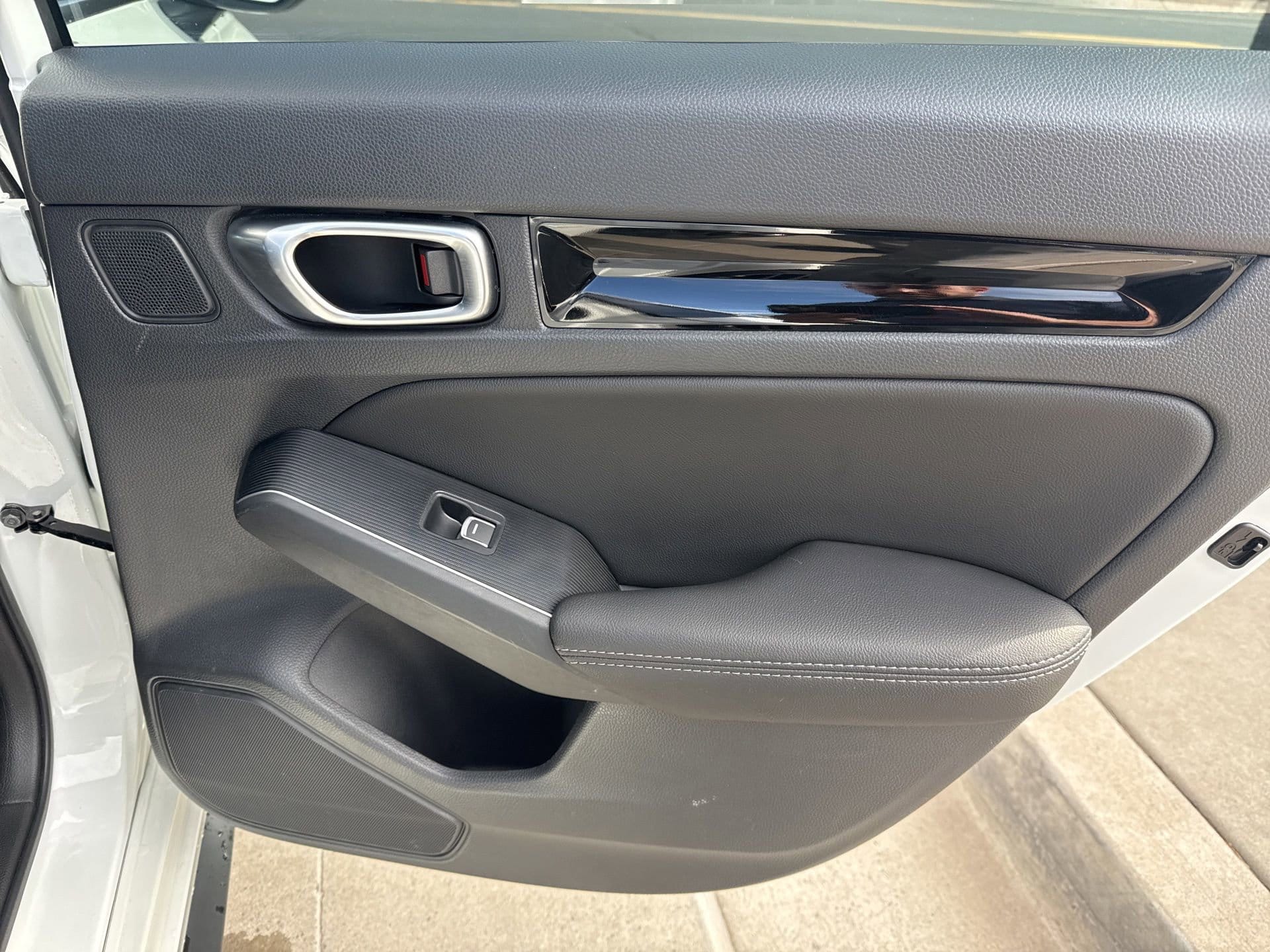 2023 Honda Civic Hatchback Sport Touring - Photo 18
