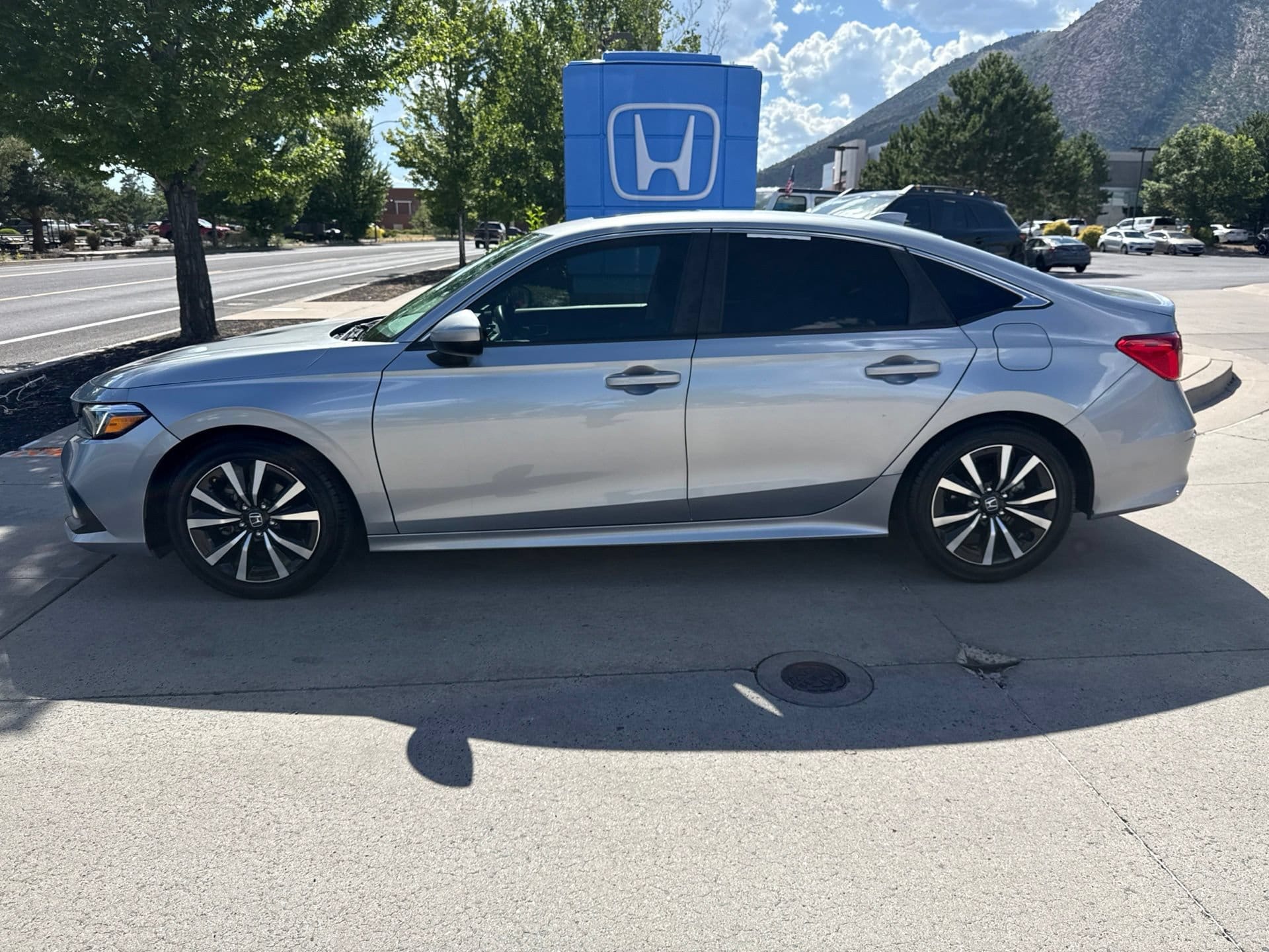 2023 Honda Civic EX - Photo 9