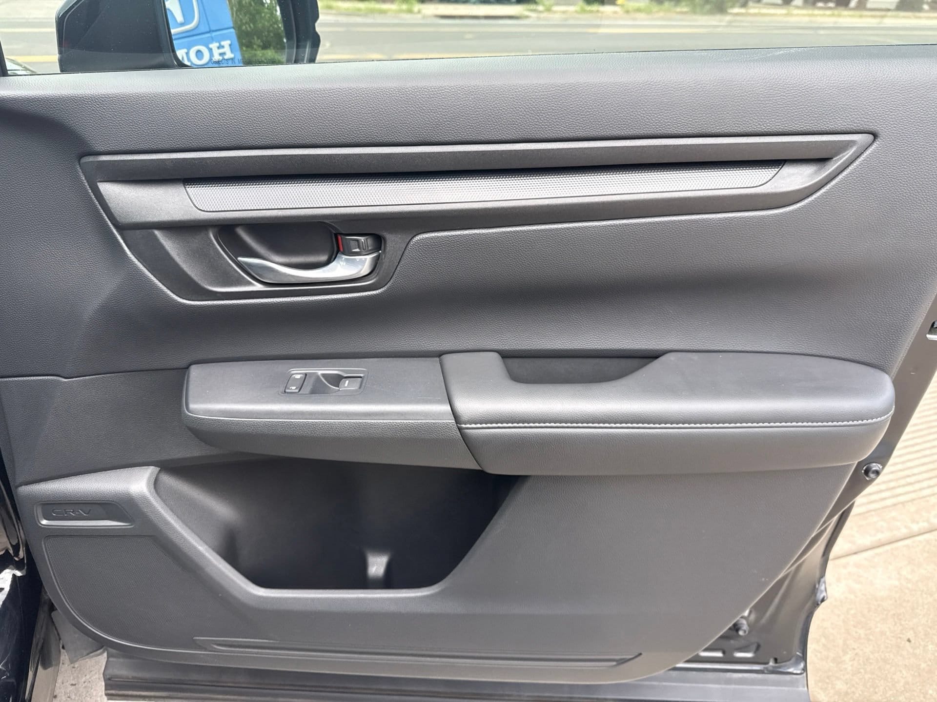 2023 Honda CR-V LX - Photo 32