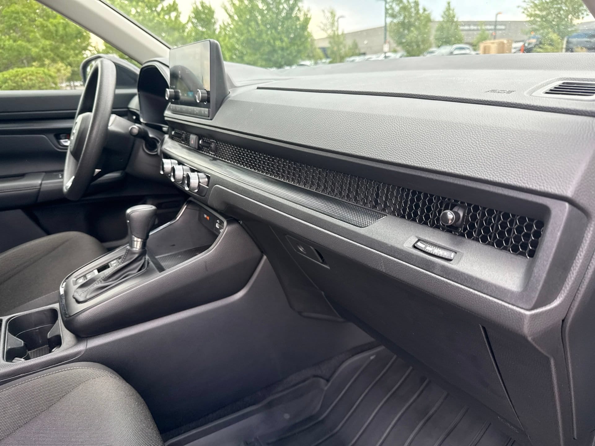 2023 Honda CR-V LX - Photo 31