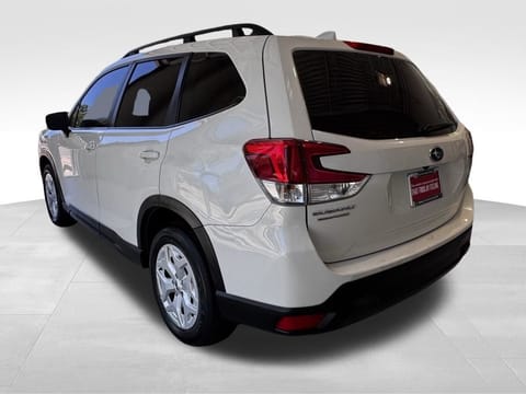 2023 Subaru Forester Base