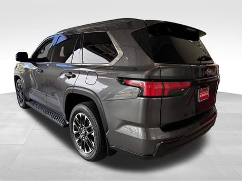2023 Toyota Sequoia SR5