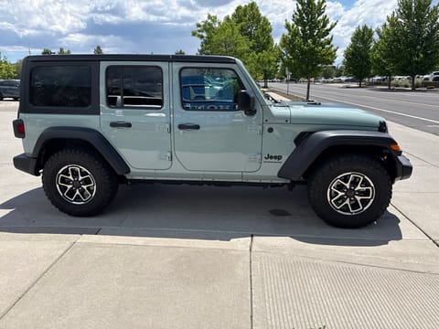 2024 Jeep Wrangler Sport