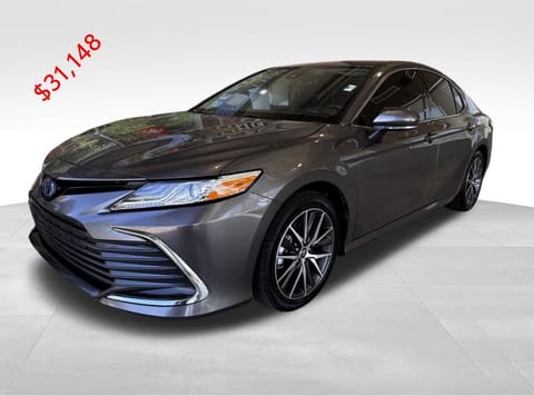 2024 Toyota Camry Hybrid XLE