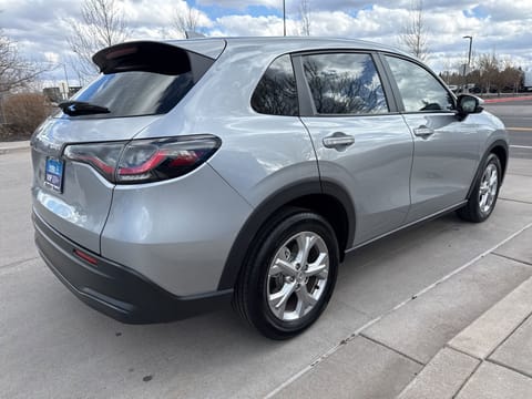 2025 Honda HR-V LX