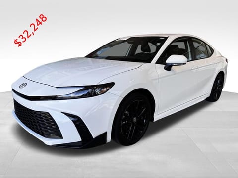 2025 Toyota Camry SE