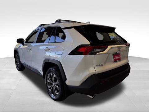 2025 Toyota RAV4 Hybrid XLE Premium
