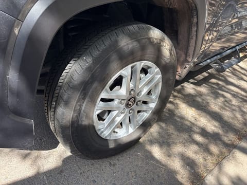 2025 Toyota Tundra SR5