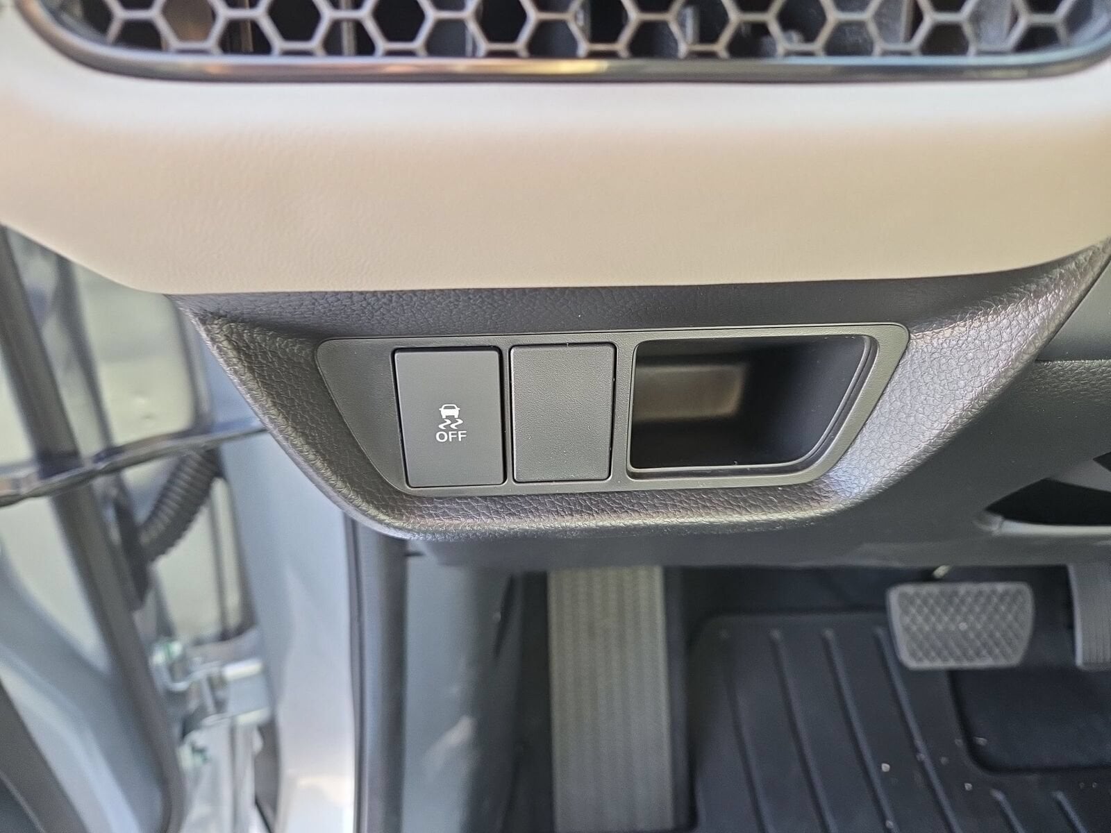 2026 Honda HR-V LX - Photo 12